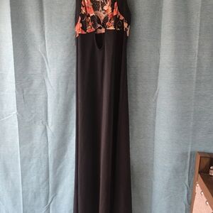 Vintage 1970s Black and Floral Women's Dress